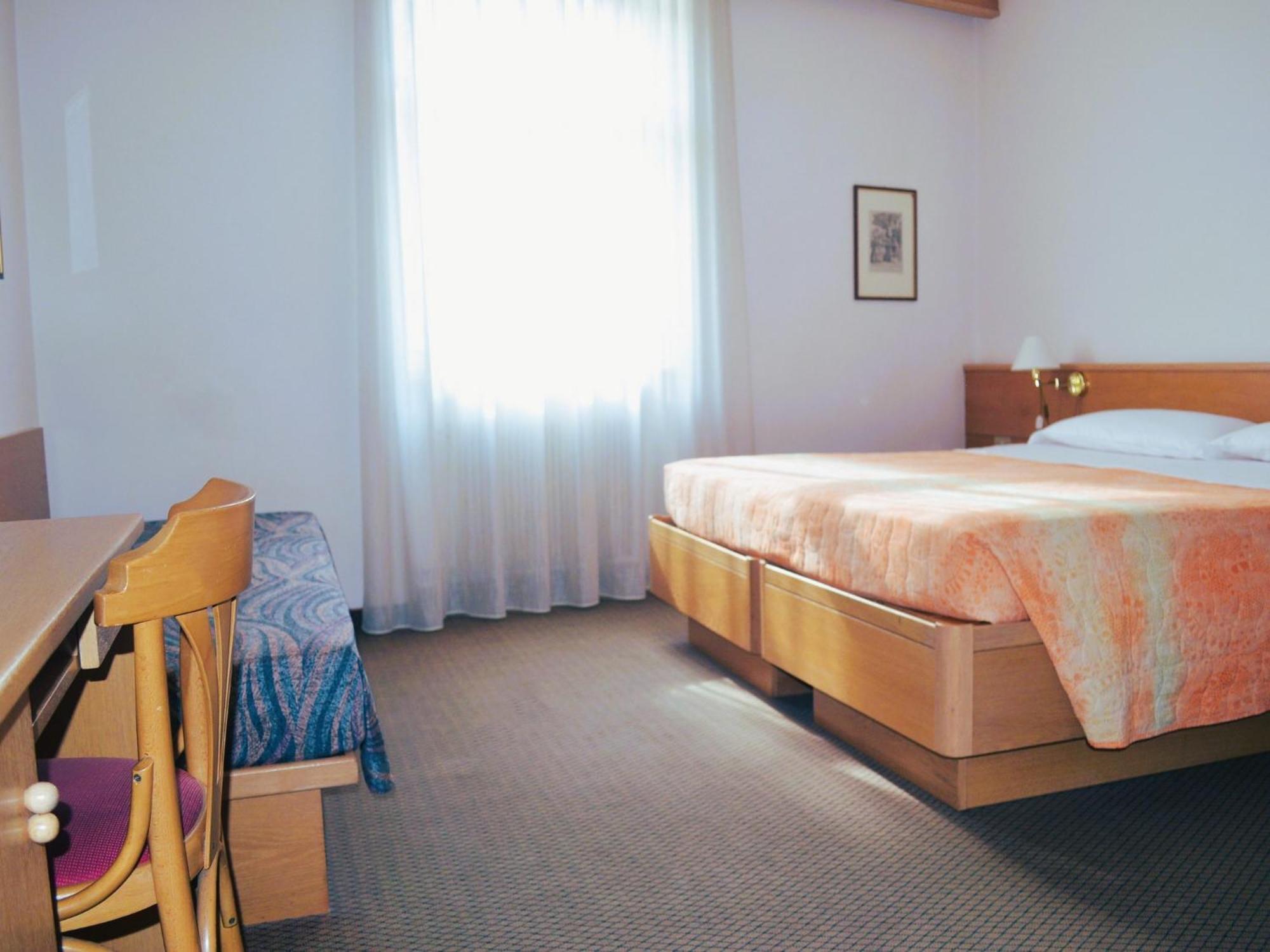 Hotel Villa Regina Левіко-Терме Екстер'єр фото
